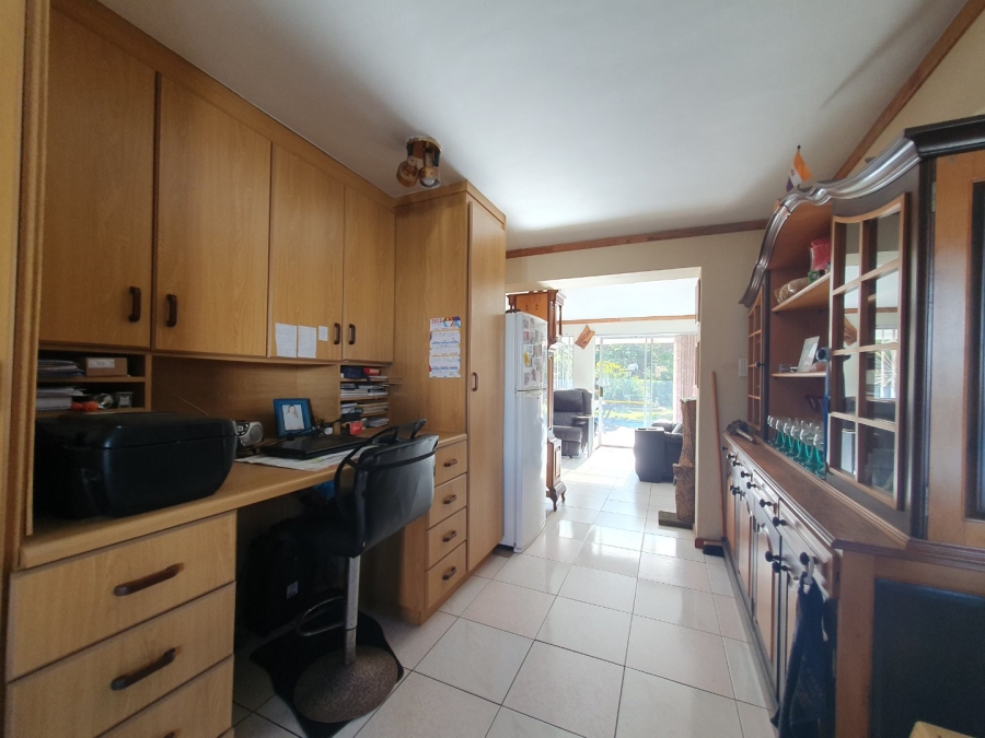 6 Bedroom Property for Sale in Hersham Western Cape